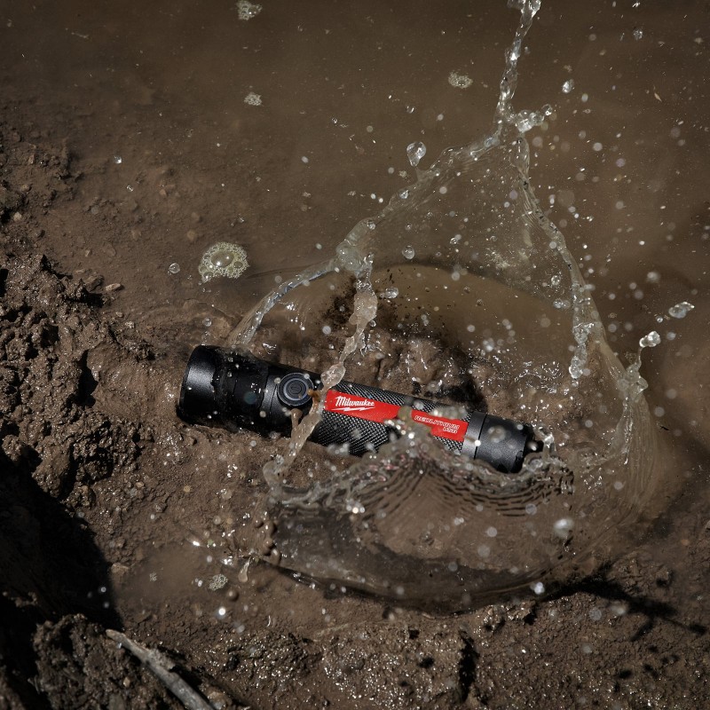 Фонарь 800 Люменов без регулировки фокуса, заряжаемый через USB L4 FMLED-301 (4933479770)