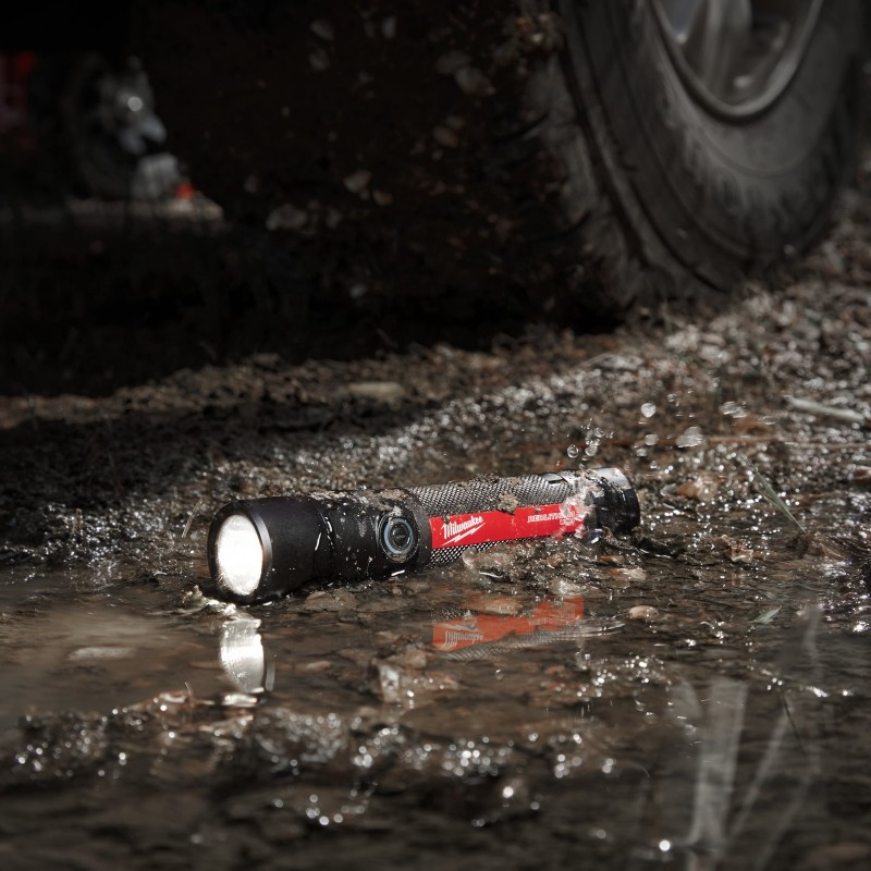 Фонарь 800 Люменов без регулировки фокуса, заряжаемый через USB L4 FMLED-301 (4933479770)