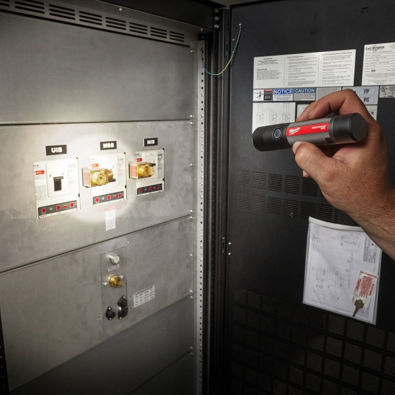 Фонарь 800 Люменов без регулировки фокуса, заряжаемый через USB L4 FMLED-301 (4933479770)