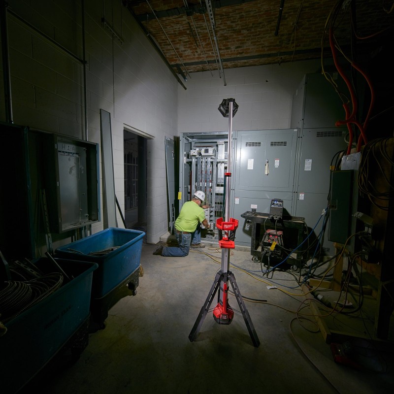 М18™ светодиодная мачта освещения M18 SAL-0 (4933451246)