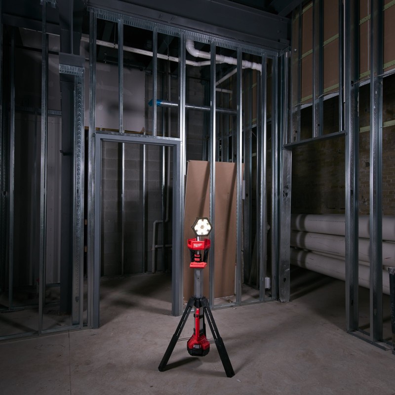 М18™ светодиодная мачта освещения M18 SAL-0 (4933451246)