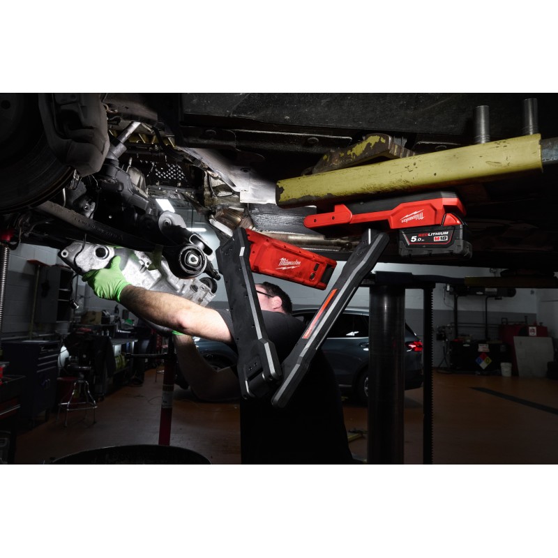 Аккумуляторный светодиодный фонарь с изменяемым углом наклона M18 ABL-0 (4933498147)