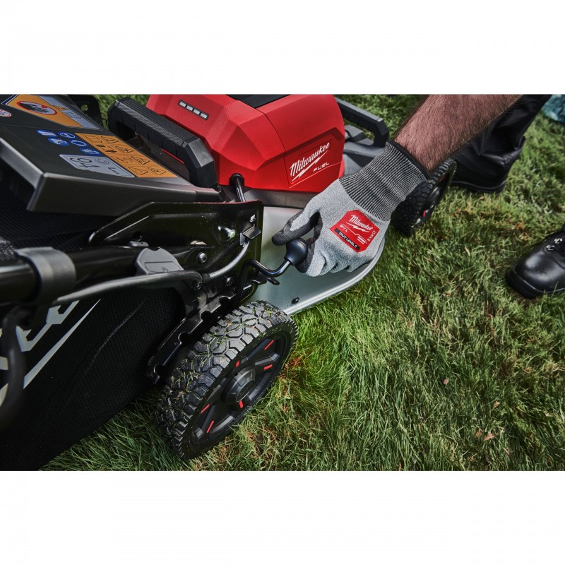 Аккумуляторная самоходная газонокосилка M18 F2LM46-802 DB FUEL (4933499215)