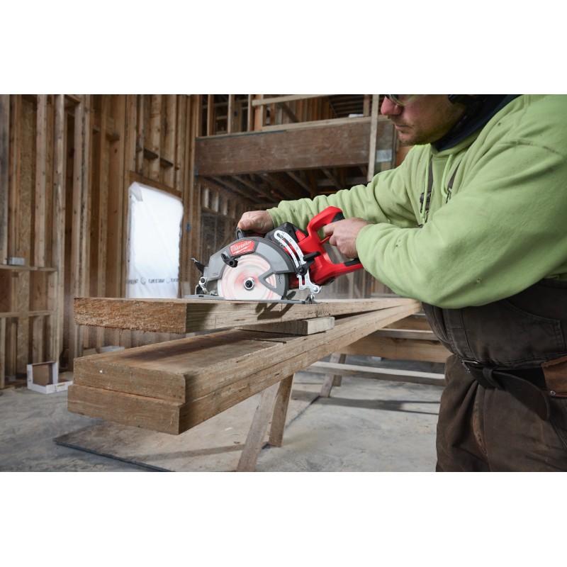 Аккумуляторная циркулярная пила M18FCSRH662-0 (4933498992)