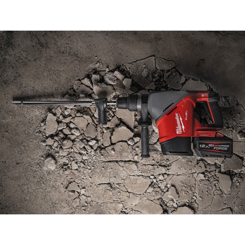 Отбойный молоток M18 FUEL™ 40 мм SDS-Max с системой ONE-KEY™, M18 FHACO540-122C (4933493139)