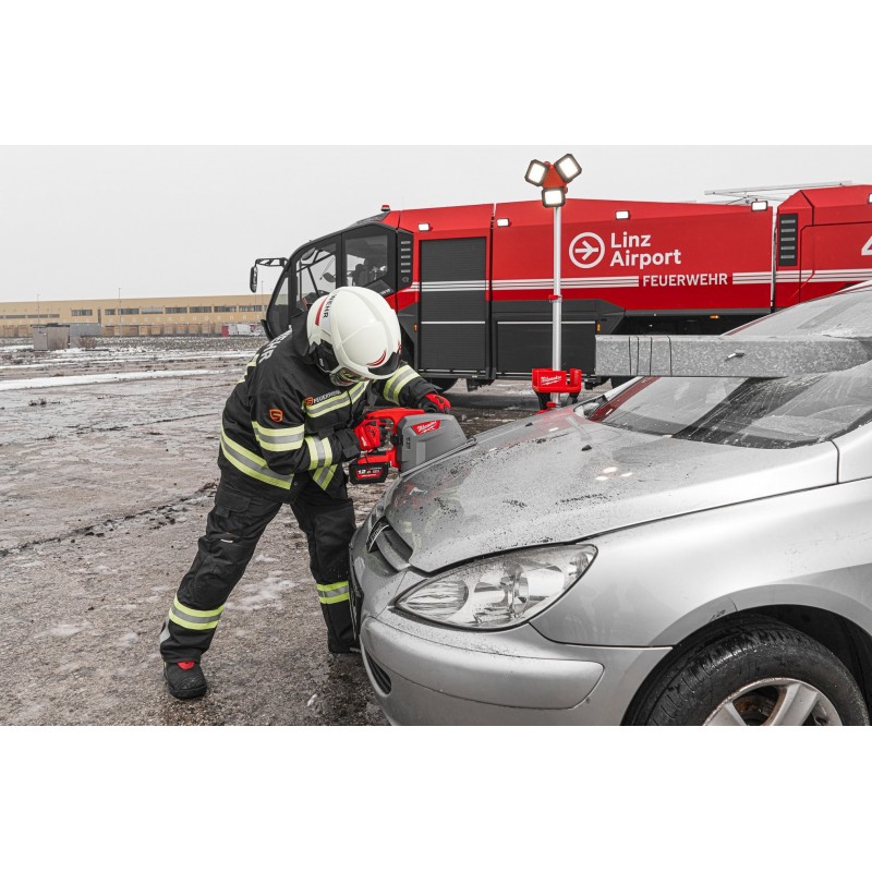 M18  FUEL™ 66 мм циркулярная пила по металлу M18 FMCS66-121C (4933499243)