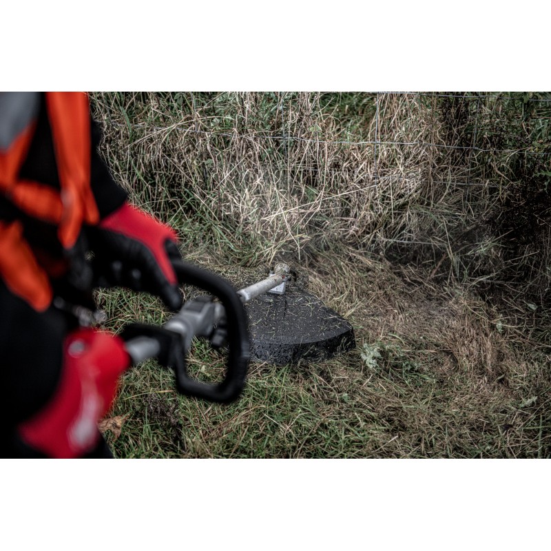 Аккумуляторный многофункциональный привод M18 FOPHLTKIT2-0 FUEL (в комплектации триммер) (4933492663)