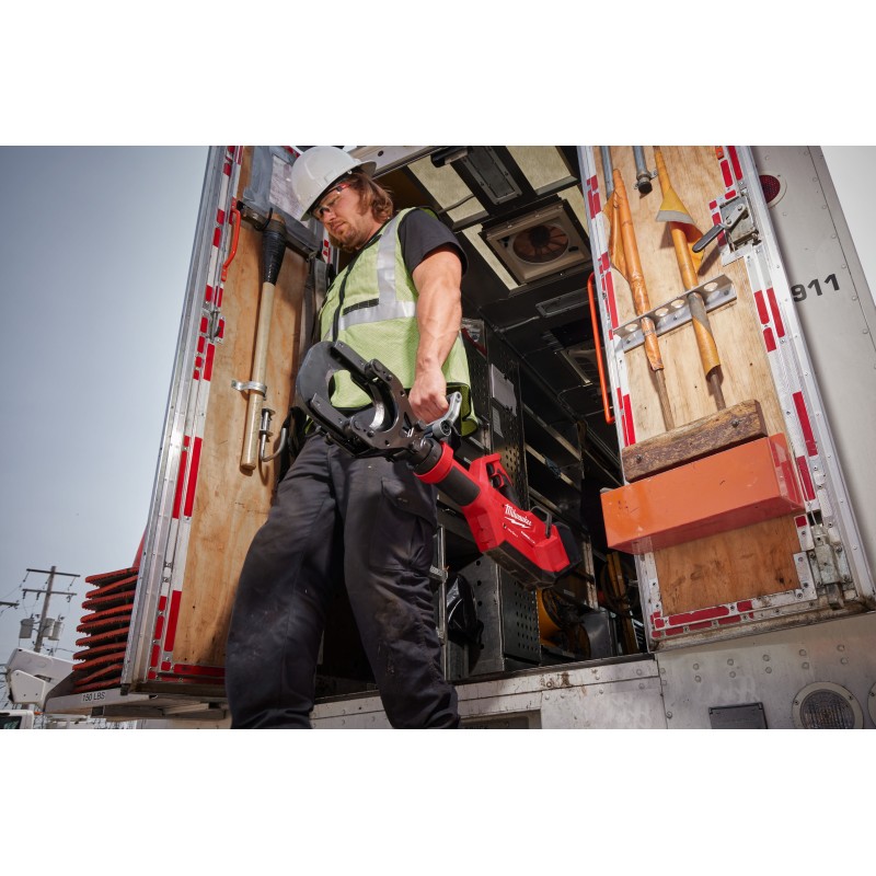 Аккумуляторный гидравлический инструмент для резки кабеля (с пультом д/у) M18 HSFC125R-802C ONE-KEY (4933499331)